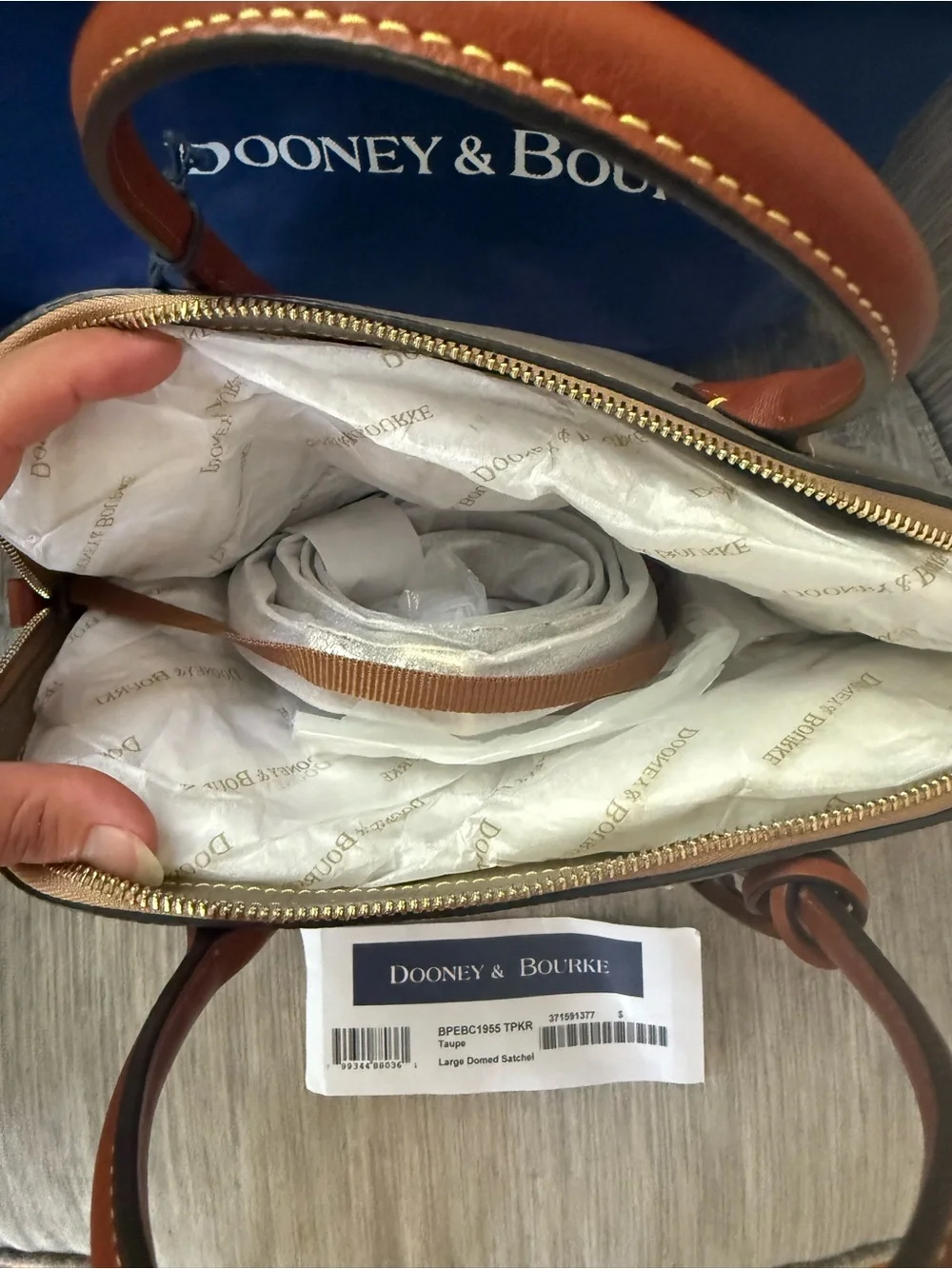 NWT!!! Dooney & Bourke Women's Pebble Large Domed Satchel